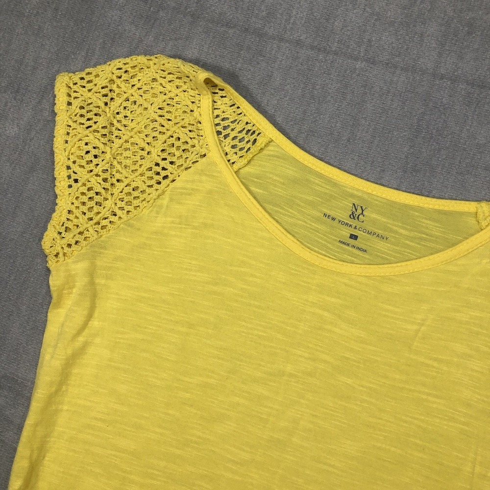 New York & Company Blouse Women's Large Yellow Lace Crochet Cap Sleeve Top Shirt
